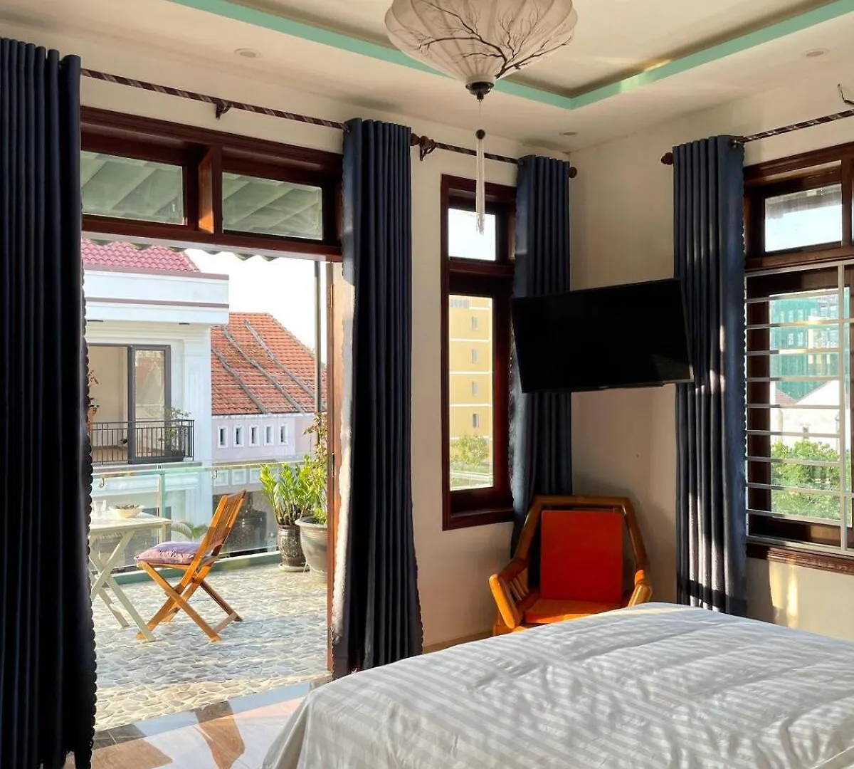 Breezy And Spacious Room In The Central Of Old Town Hoi An