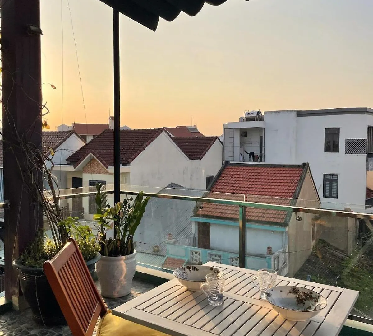 Breezy And Spacious Room In The Central Of Old Town Hoi An Lägenhet
